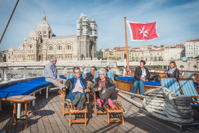 Nach dem Stadtrundgang war Ausspannen an Deck vor grandioser Kulisse angesagt.