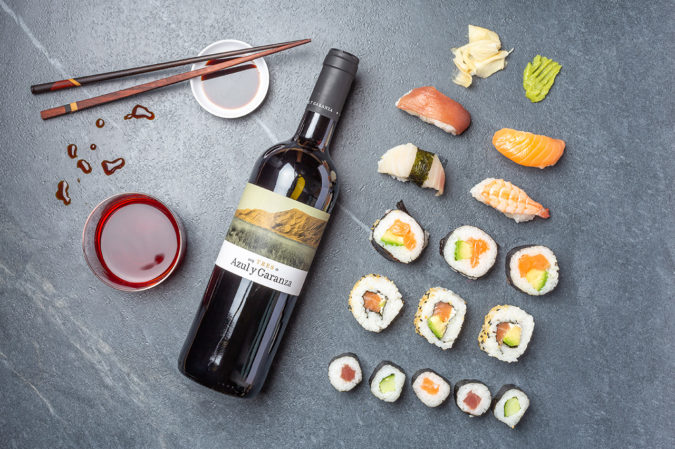 Sushi mit Rotwein