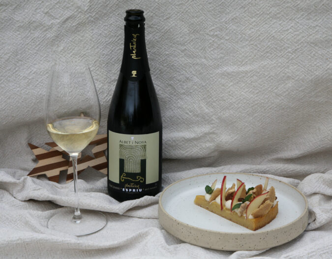 Apfel, Nuss und knuspriger Teig, dazu feinster Schaumwein - was kann man mehr wollen..