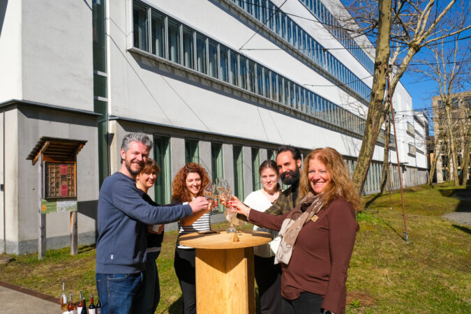 Die fuliminante Delinat-Degustierrunde in St. Gallen: Michel, Martina, Steffi, Annalena, Kevin, Marion (v.li.n.re.)